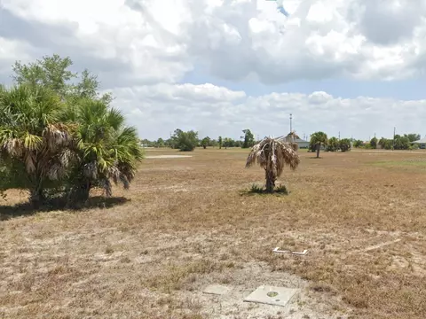 20 Davit Ct, Placida, FL 33946