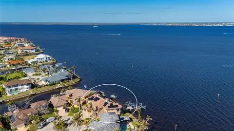 2102 Palm Tree Dr, Punta Gorda, FL 33950