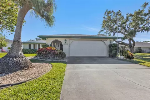 1542 Yorkshire St, Port Charlotte, FL 33952