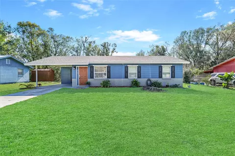 615 Grove St, Bowling Green, FL 33834