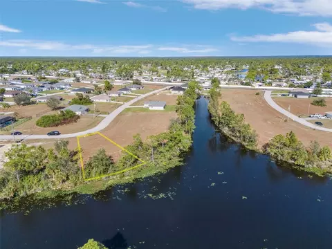 2148 NE 43rd St, Cape Coral, FL 33909