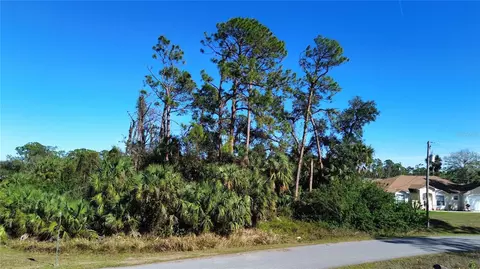 Beckham Street, North Port, FL 34288