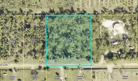 6340 Hodges Dr, Bokeelia, FL 33922