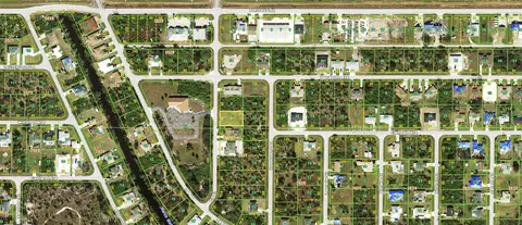6992 Fir St, Englewood, FL 34224