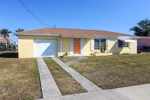21094 Edgewater Dr, Port Charlotte, FL 33952