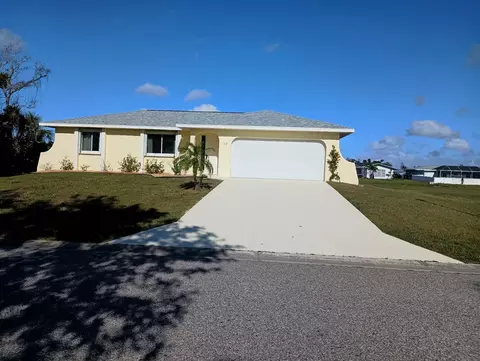 102 Annapolis Ln, Rotonda West, FL 33947