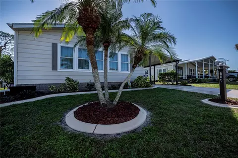 805 Manchester Ct, Englewood, FL 34223