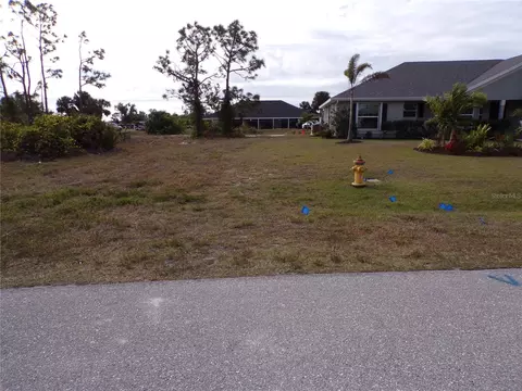 22 Medalist Ter, Rotonda West, FL 33947