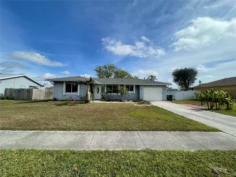 7570 Berwick St, North Port, FL 34287