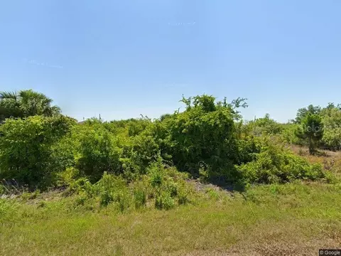 8083 Tracy Cir, Port Charlotte, FL 33981