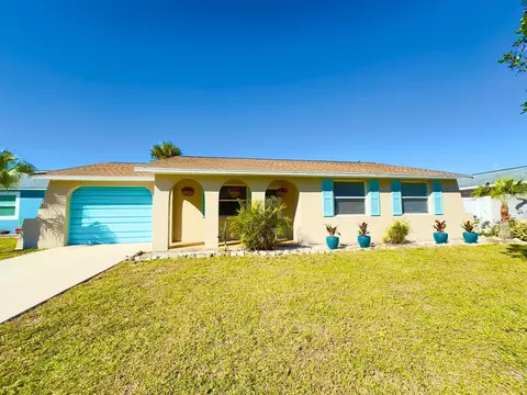 1063 Elaine St, Venice, FL 34285