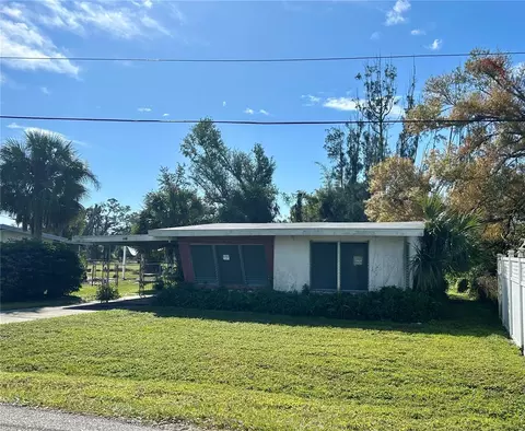 1741 Mangoe St, Punta Gorda, FL 33980