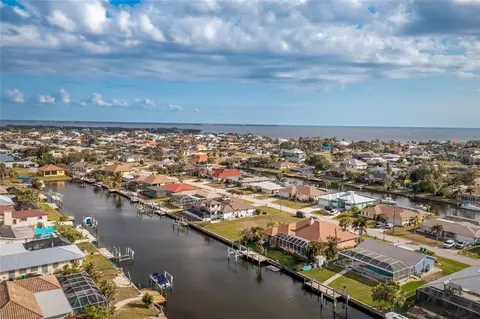 126 Peckham St SW, Port Charlotte, FL 33952