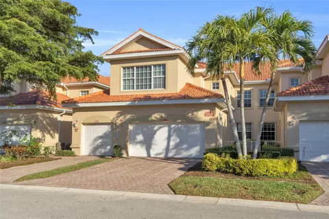 5560 Berkshire Dr #202, Fort Myers, FL 33912