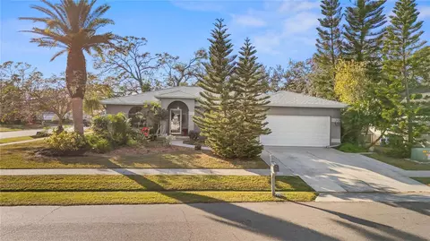 2202 Gold Oak Ln, Sarasota, FL 34232