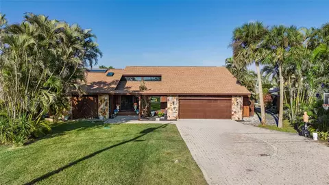 6254 Plumosa Ave, Fort Myers, FL 33908