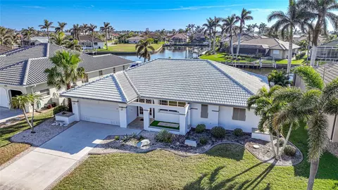 525 Port Bendres Dr, Punta Gorda, FL 33950