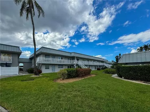 6777 Winkler Rd #160, Fort Myers, FL 33919