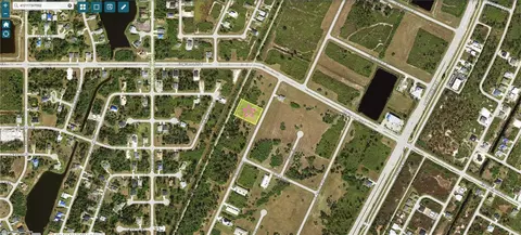41 Donlon Dr, Rotonda West, FL 33947