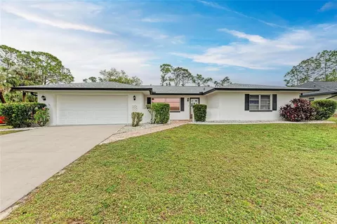 1052 Hinton St, Port Charlotte, FL 33952
