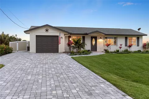 12107 Gulfstream Blvd, Port Charlotte, FL 33981
