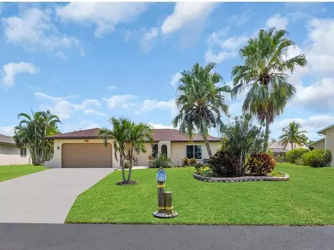 1008 SE 42nd Ln, Cape Coral, FL 33904