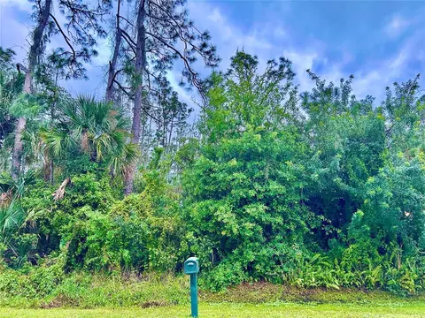 Madagascar Avenue, North Port, FL 34286