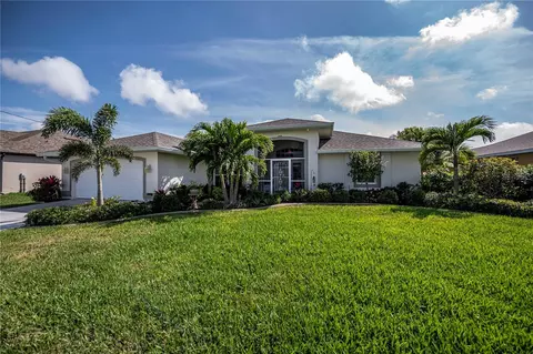 2702 SW 31st Ln, Cape Coral, FL 33914