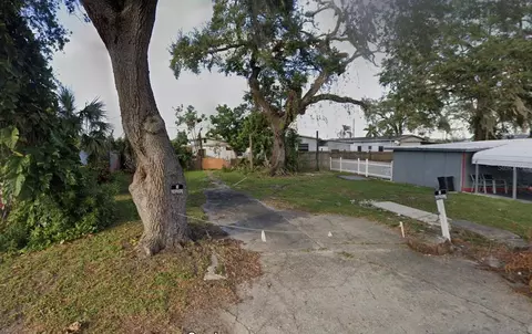 1109 50th Avenue Plz W, Bradenton, FL 34207