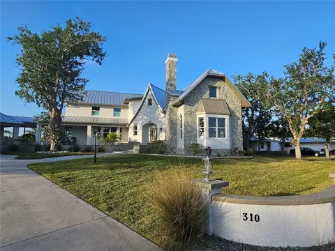 310 Severin Rd SE, Port Charlotte, FL 33952
