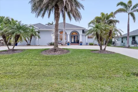 1091 Rotonda Cir, Rotonda West, FL 33947