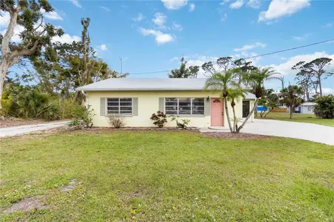 212 Gulf Ave, Nokomis, FL 34275