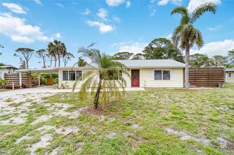 217 Palm Ave E, Nokomis, FL 34275