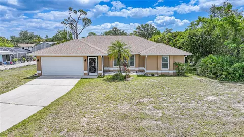 657 Hartford Dr NW, Port Charlotte, FL 33952
