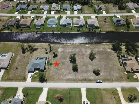 828 Boundary Blvd, Rotonda West, FL 33947
