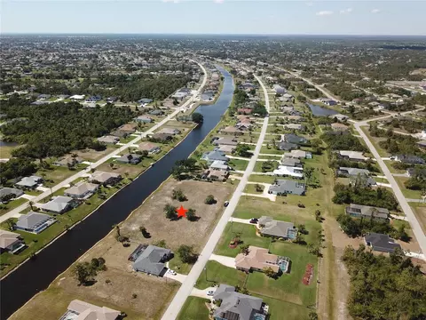 826 Boundary Blvd, Rotonda West, FL 33947