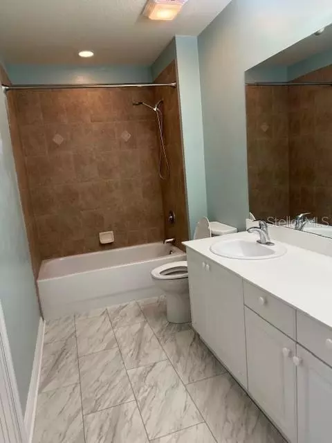 5123 Melbourne St #D104, Punta Gorda, FL 33980