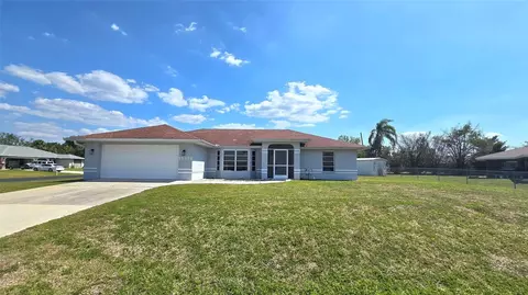 18519 Alphonse Cir, Port Charlotte, FL 33948