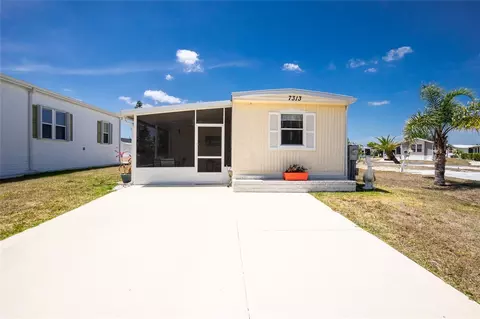 7313 Desant Ln, Port Charlotte, FL 33981