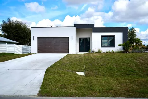 313 NE 9th St, Cape Coral, FL 33909