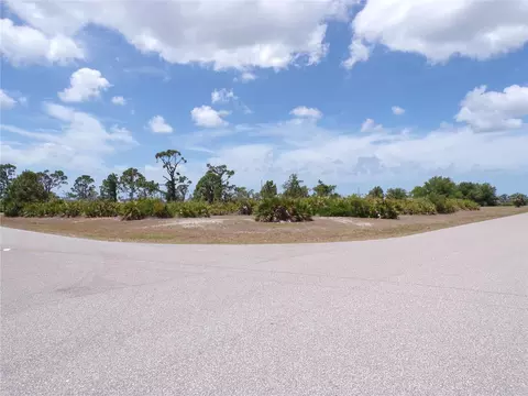 30 Brig Cir N, Placida, FL 33946