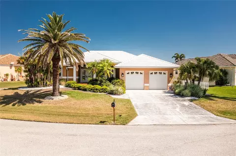 1374 Grebe Dr, Punta Gorda, FL 33950