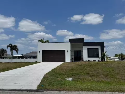 101 NW 10th Ter, Cape Coral, FL 33993