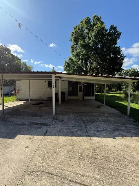 9054 Temple Dr, Lake Wales, FL 33898