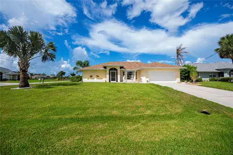 1 Sportsman Cir, Rotonda West, FL 33947