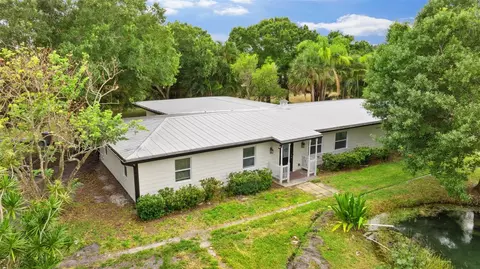 4996 49th St, Vero Beach, FL 32967