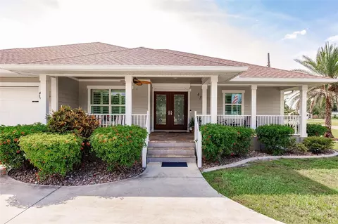 437 South Dr, Punta Gorda, FL 33950