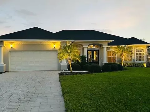 260 Rotonda Blvd E, Rotonda West, FL 33947