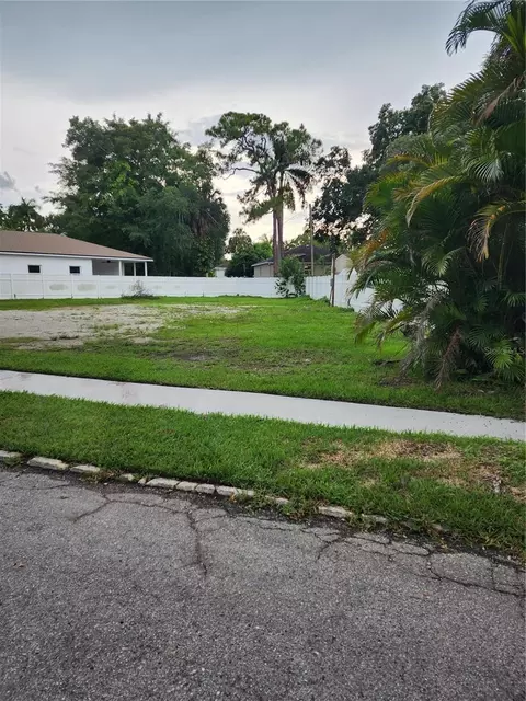 120 Brown St, Bradenton, FL 34208