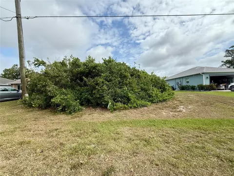 110 Baytree Dr, Rotonda West, FL 33947